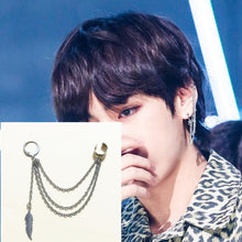 Load image into Gallery viewer, BTS V Feather + Chain Double Earring